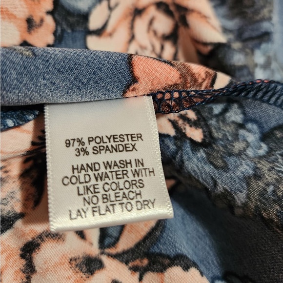 Floral skirt -Gibson New with Tags - Picture 7 of 7